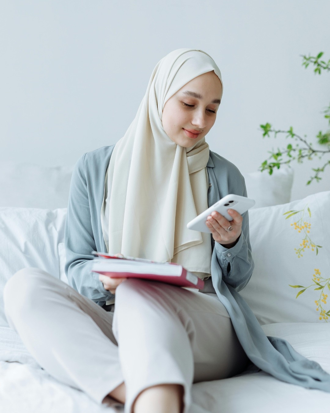 At New World Makati, we prioritize comfort, respect, and meaningful stays for our Muslim guests.​

• Dedicated rooms equipped with Qibla direction, prayer mats, and a Qur’an​
 • Halal-friendly dining selections, with Suhoor and Iftar available during Ramadan​
 • Convenient access to nearby mosques and Halal establishments​

Your peace of mind is always our priority.​

For general inquiries: ​
📞 (02) 8811 6888​
 📱 0917 888 4194​
📧 enquiry.manila@newworldhotels.com or servicecentre.manila@newworldhotels.com​
🌐 manila.newworldhotels.com​

#NewWorldMakati #NewWorldMakatiHotel #NewWorldHotels