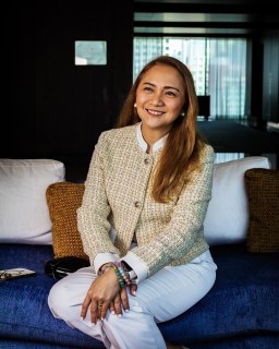 "𝗠𝗲𝗻𝘁𝗼𝗿𝘀𝗵𝗶𝗽 𝗮𝗻𝗱 𝗲𝗺𝗽𝗼𝘄𝗲𝗿𝗺𝗲𝗻𝘁 𝗺𝗮𝗸𝗲 𝗲𝗾𝘂𝗮𝗹𝗶𝘁𝘆 𝗽𝗼𝘀𝘀𝗶𝗯𝗹𝗲."​
-Cristina Tiong, Director of Sales & Marketing​
​
"𝗗𝗲𝗰𝗶𝘀𝗶𝗼𝗻𝘀 𝗰𝗼𝗺𝗲 𝗳𝗿𝗼𝗺 𝘁𝗵𝗲 𝗵𝗲𝗮𝗿𝘁, 𝗮𝗻𝗱 𝗺𝗼𝘁𝗶𝘃𝗮𝘁𝗶𝗼𝗻 𝗰𝗼𝗺𝗲𝘀 𝗳𝗿𝗼𝗺 𝘄𝗶𝘁𝗵𝗶𝗻."​
-Josephine Ramos, Asst. FO Manager​
​
Leadership. Compassion. Resilience.​
​
As we wrap up IWD, we proudly spotlight the women of New World Makati Hotel who continue to lead with purpose.​
​
Give to gain — today and every day.​
​
#InternationalWomensDay #GiveToGain​
​
📞 (02) 8811 6888 (For General inquiries)​
 📱 0917 888 4194 (For F&B inquiries)​
📧 enquiry.manila@newworldhotels.com or servicecentre.manila@newworldhotels.com​
🌐 manila.newworldhotels.com​
​
#NewWorldMakati #NewWorldMakatiHotel #NewWorldHotels